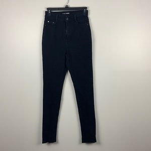 Black Women’s FashionNova Skinny Jeans!